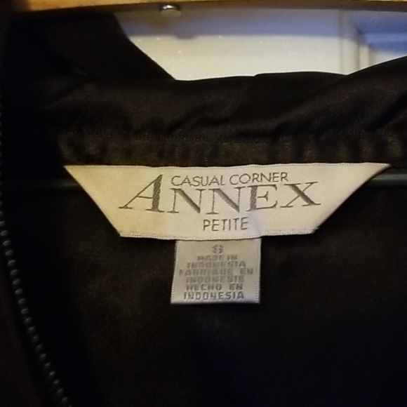 Jacket - Picture 2 of 5